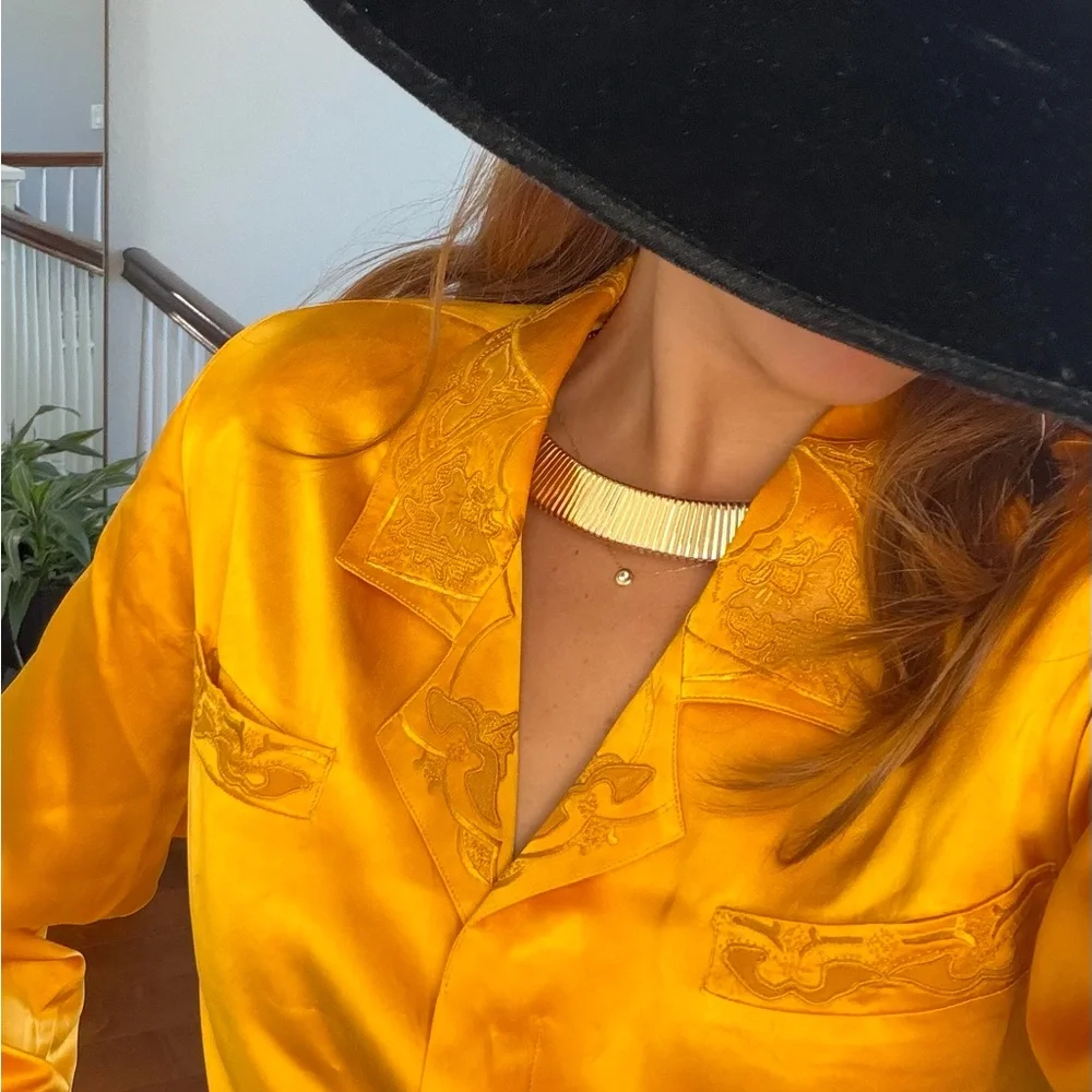 Vibrant Yellow Blouse with Flared Sleeves - Picture 3 of 7